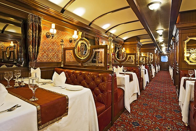 How to Book Luxury Train India